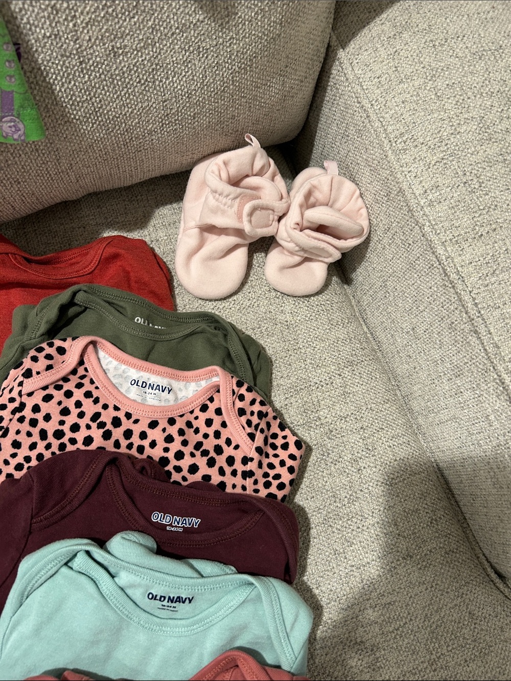 18-24 Bundle - Picture 4 of 6